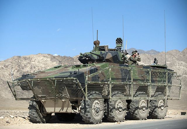 VBCI français équipé de ses filets anti-RPG ici en Afghanistan